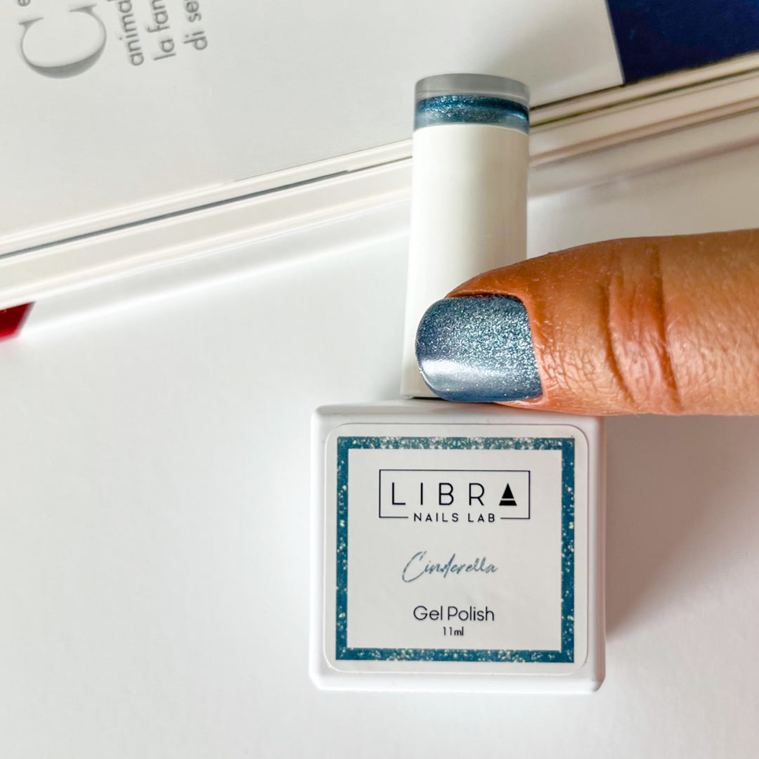 ''Cinderella'' - CAT EYE Gel Polish