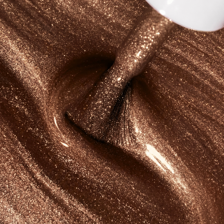 Tono marrón ámbar Golden Chai, esmalte Cat Eye de la colección Late October