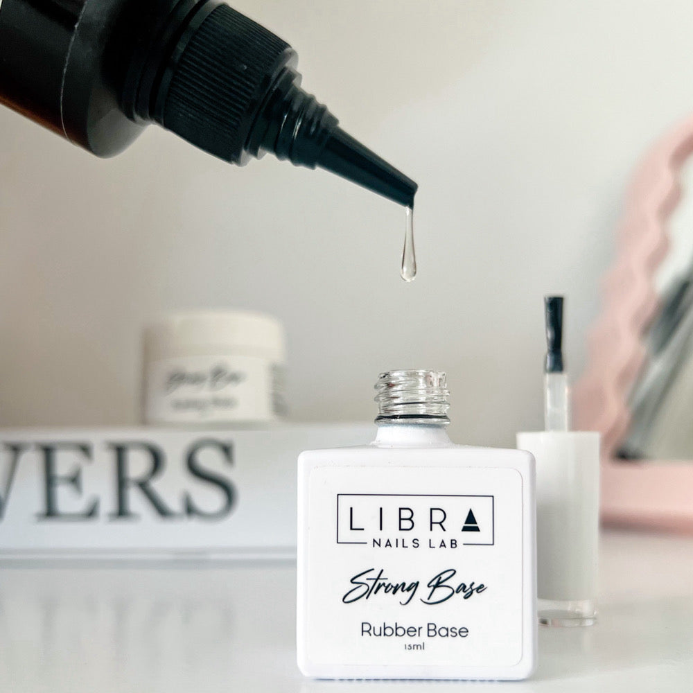 Strong Base - Rubber Base Clear - Refill 100ml