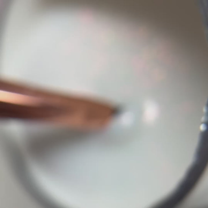 Quick Builder - Milky Flakes - Self Levelling Builder Gel -  HEMA/TPO free